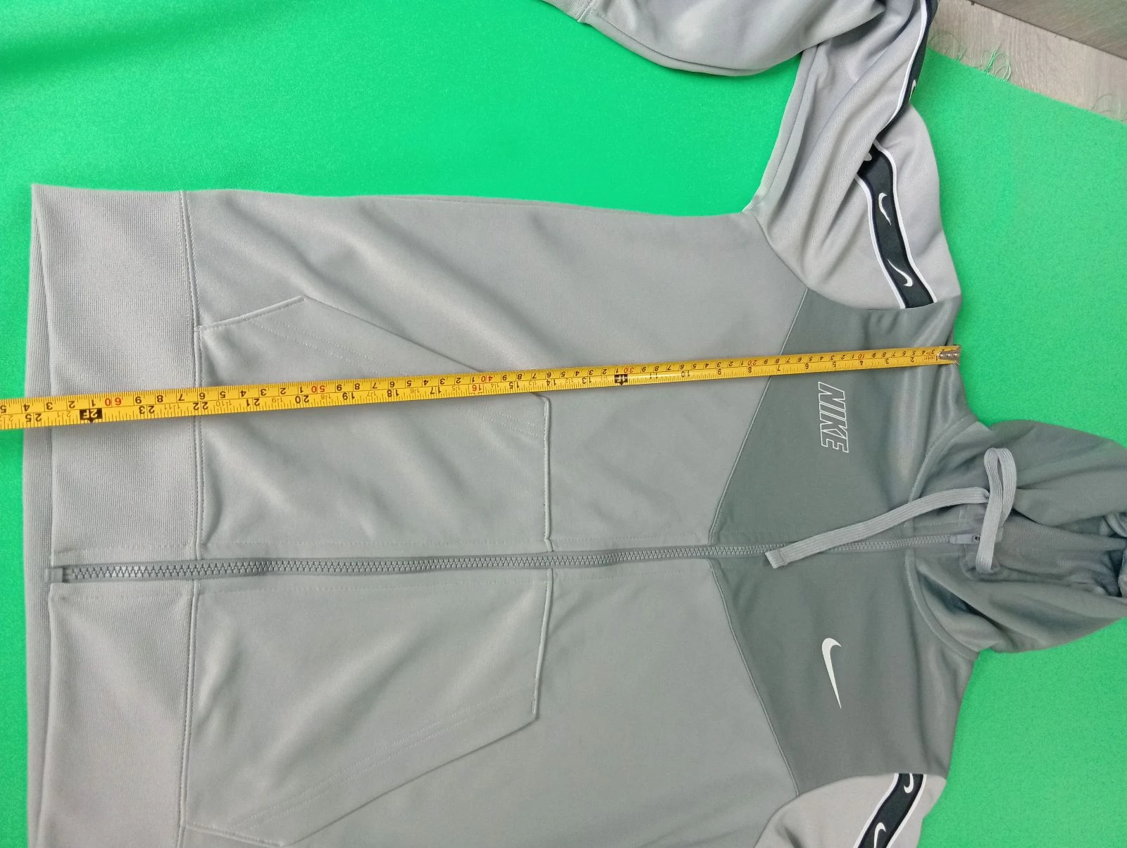 Camisola com capuz e zíper Nike de dois materiais Cinza - Tamanho PP – photo 10